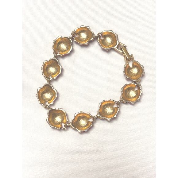 Vintage Gold Red Enamel Ladybug Bracelet – Whimsical Retro Charm Jewelry - Picture 4 of 5